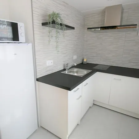 Renove 2/3 Pers, Jardin Commun, 750m Plage, 850m Centre-ville - Fr-1-22-350 * La Tranche-sur-Mer